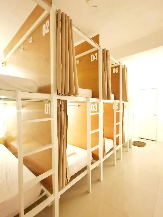 Nomadsmnl Hostel Paranaque City