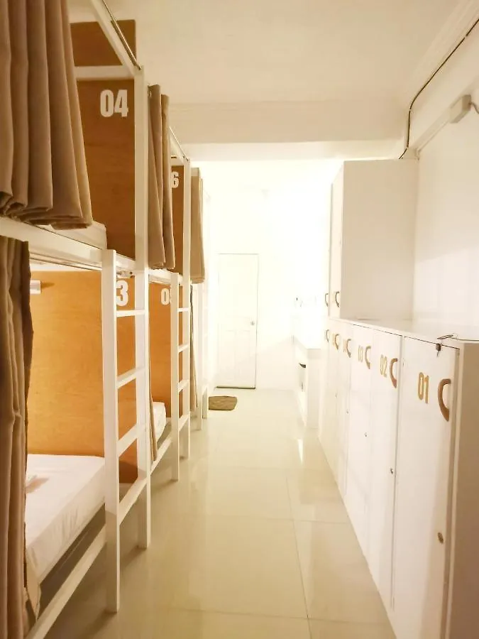 Nomadsmnl Hostel Paranaque City 0*,  Filippine